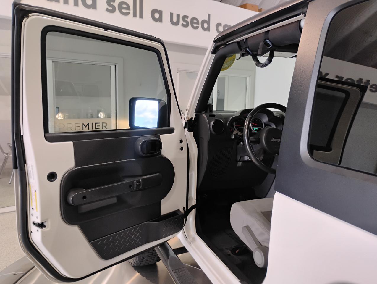 Jeep Wrangler Sport 4WD 2010