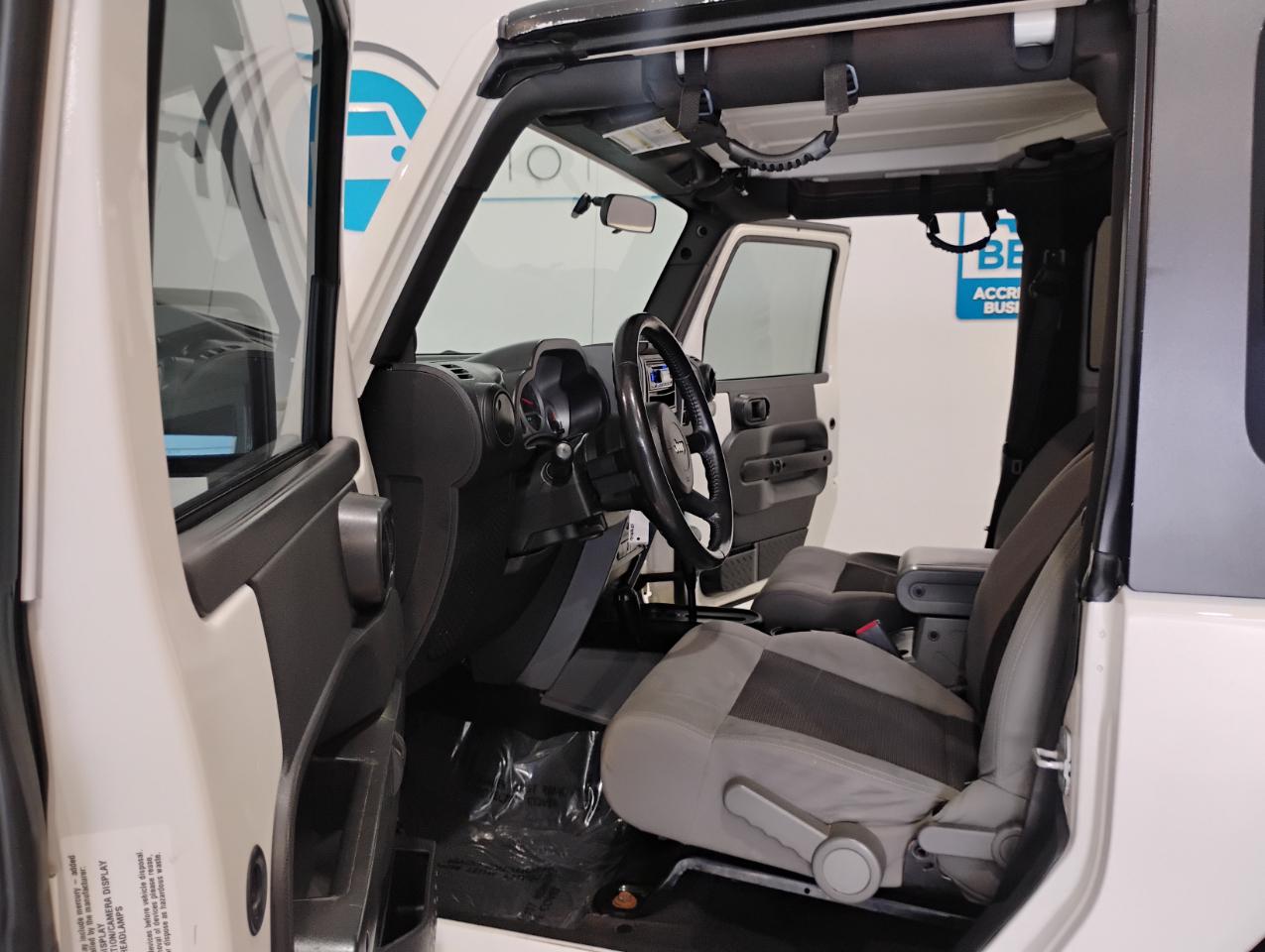 Jeep Wrangler Sport 4WD 2010