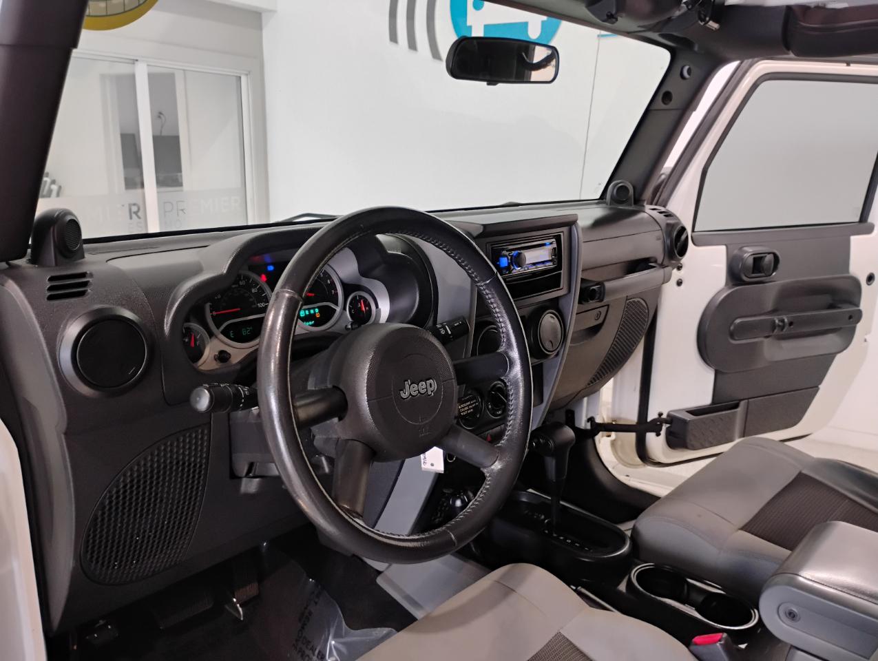 Jeep Wrangler Sport 4WD 2010