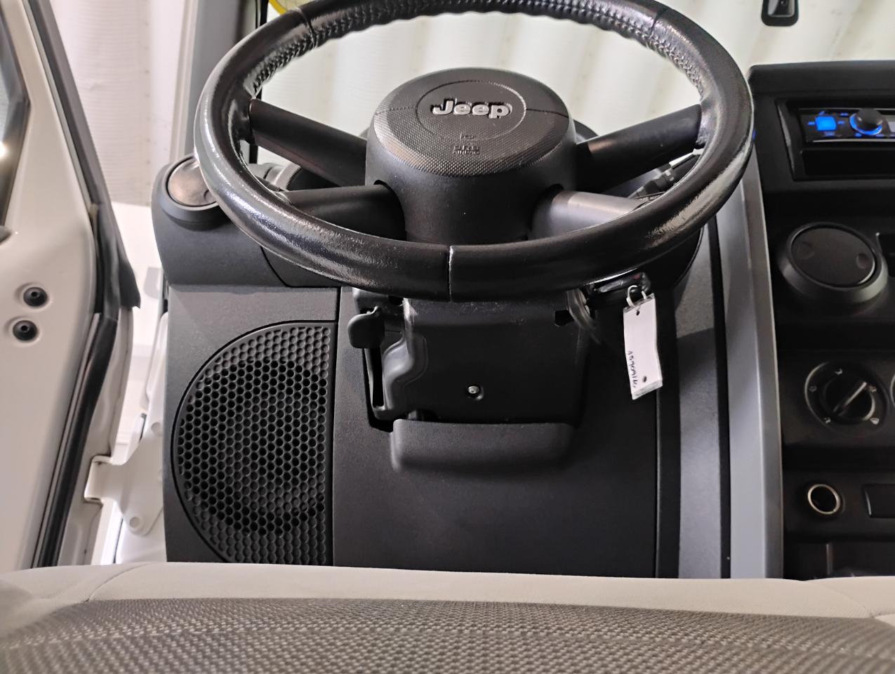 Jeep Wrangler Sport 4WD 2010