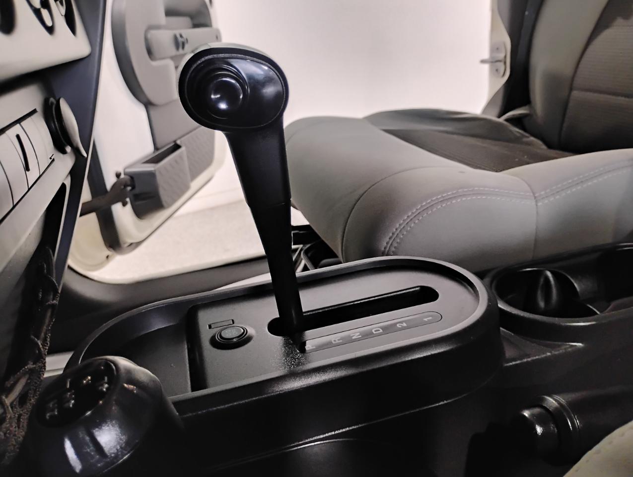 Jeep Wrangler Sport 4WD 2010