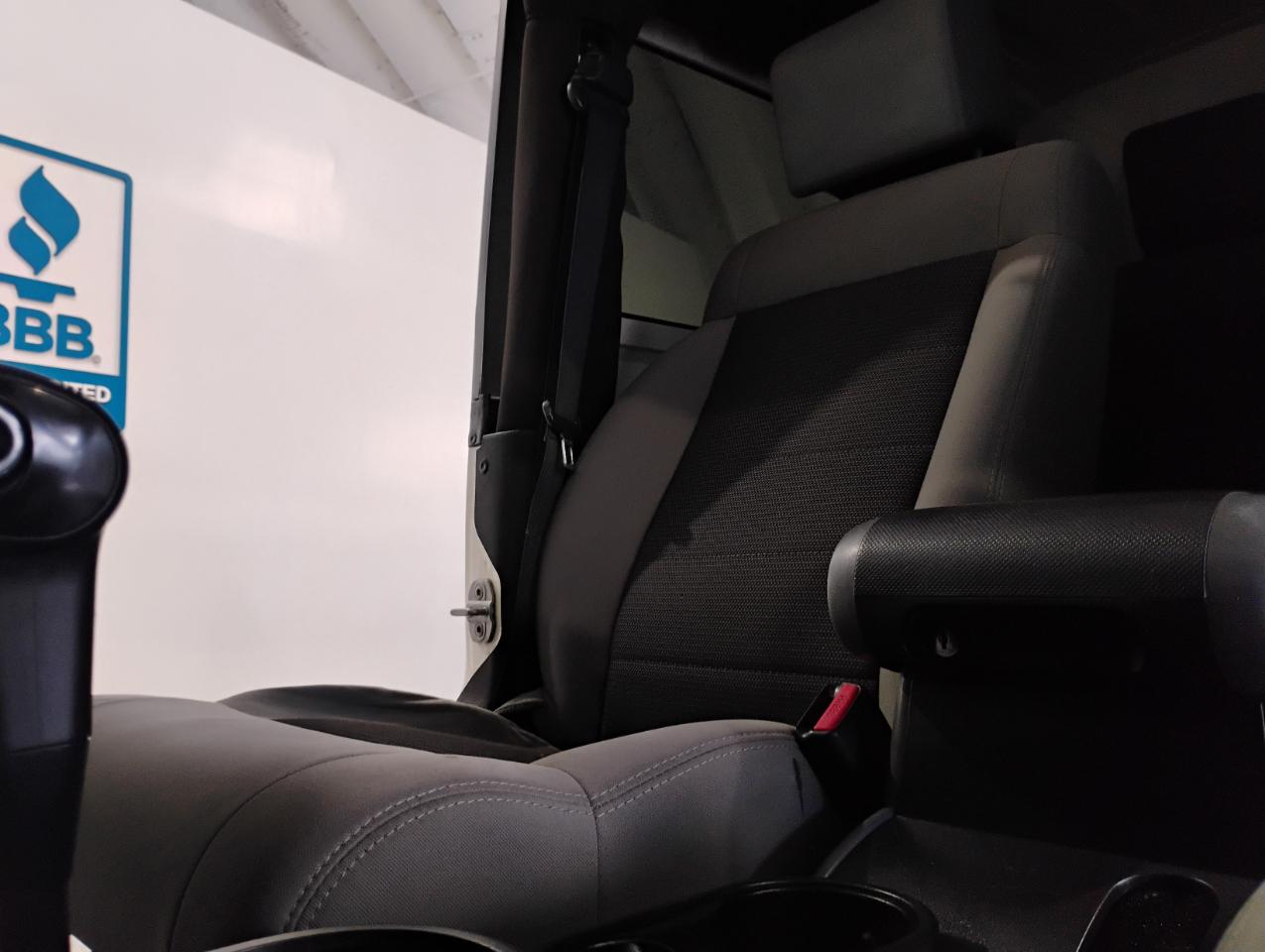 Jeep Wrangler Sport 4WD 2010