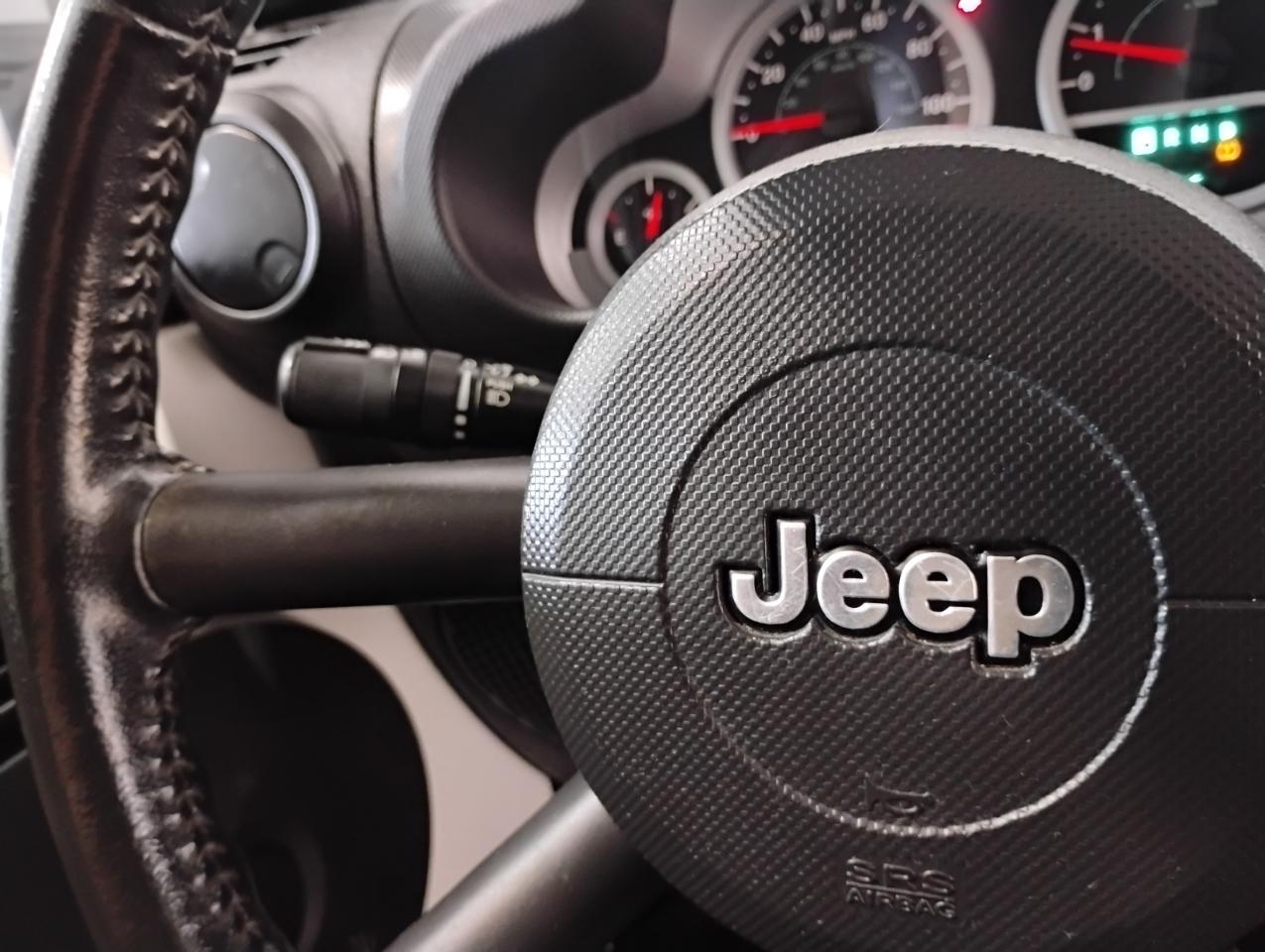 Jeep Wrangler Sport 4WD 2010