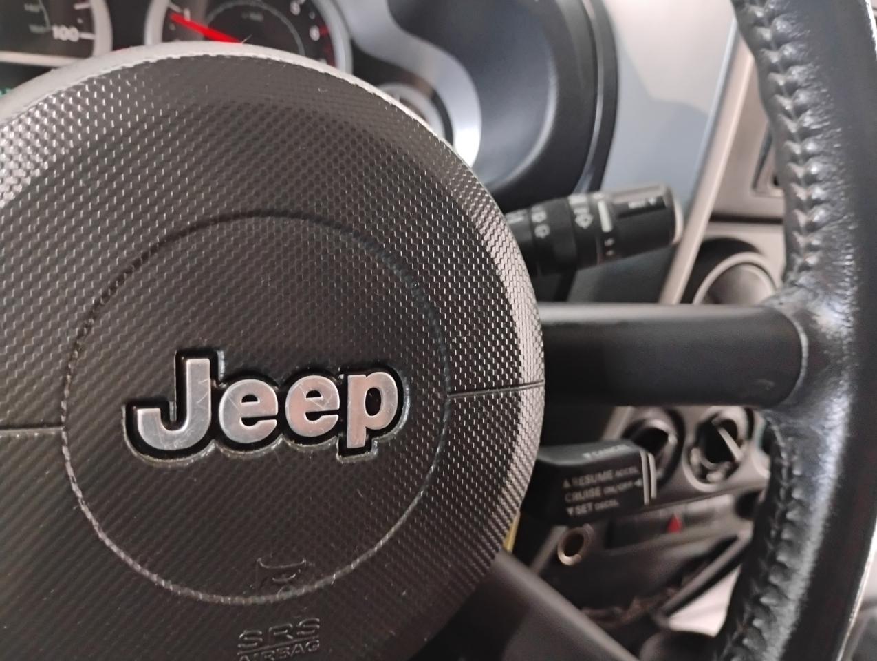 Jeep Wrangler Sport 4WD 2010