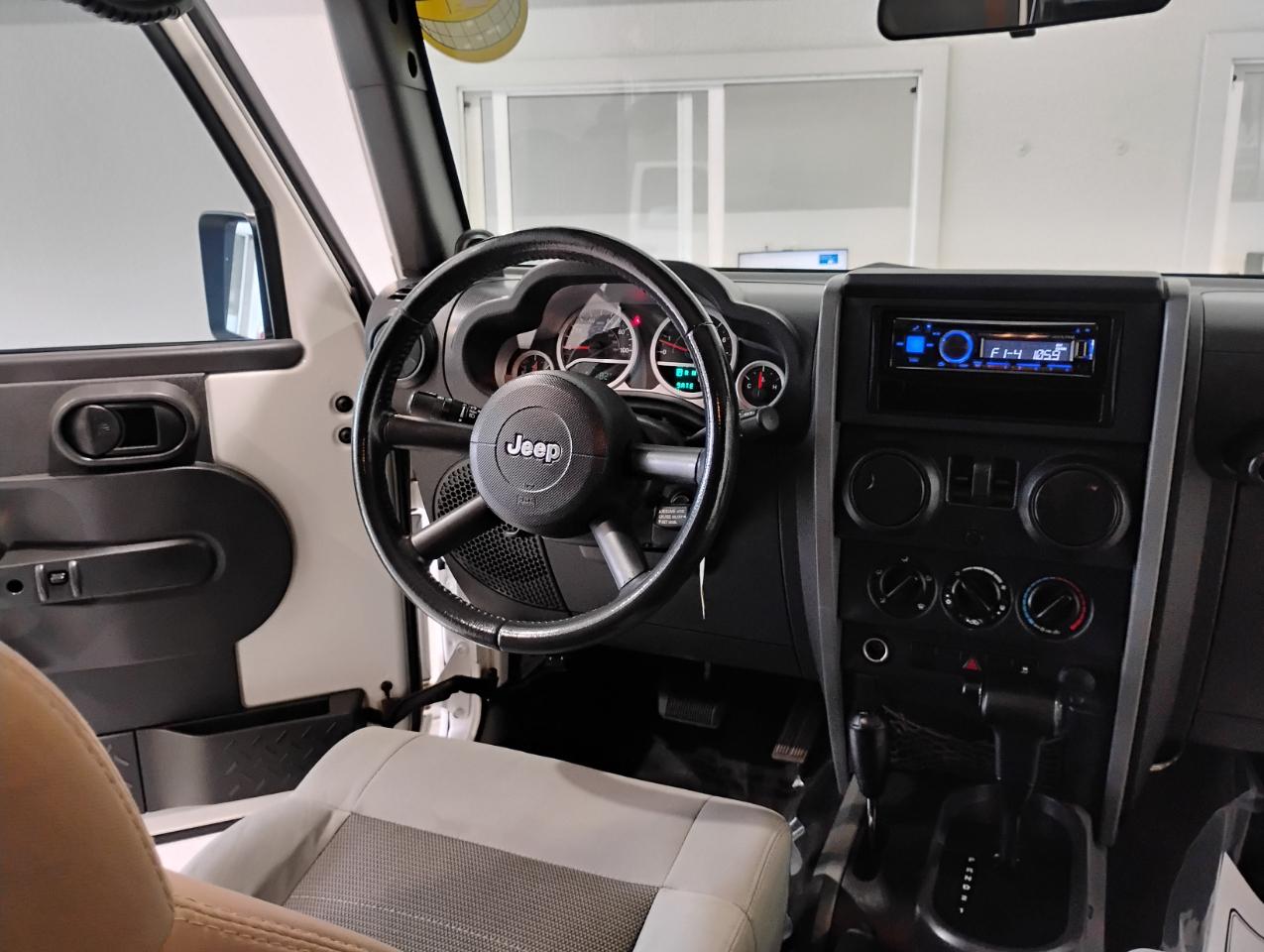 Jeep Wrangler Sport 4WD 2010