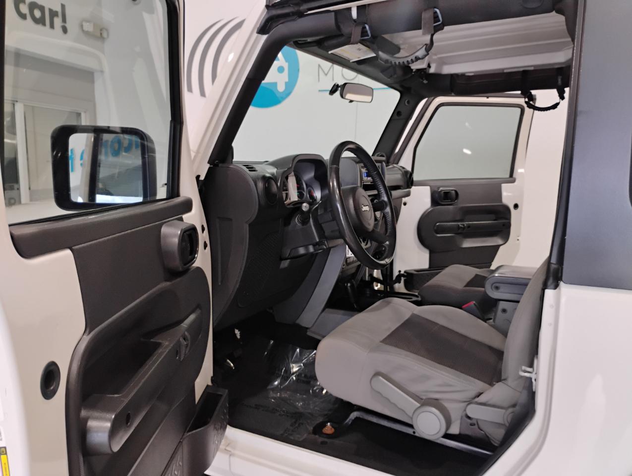 Jeep Wrangler Sport 4WD 2010