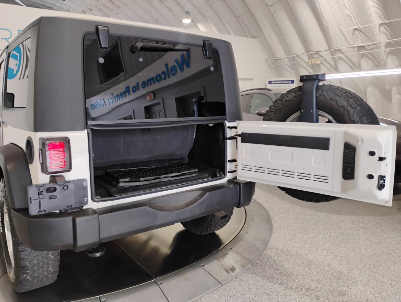 Jeep Wrangler Sport 4WD 2010