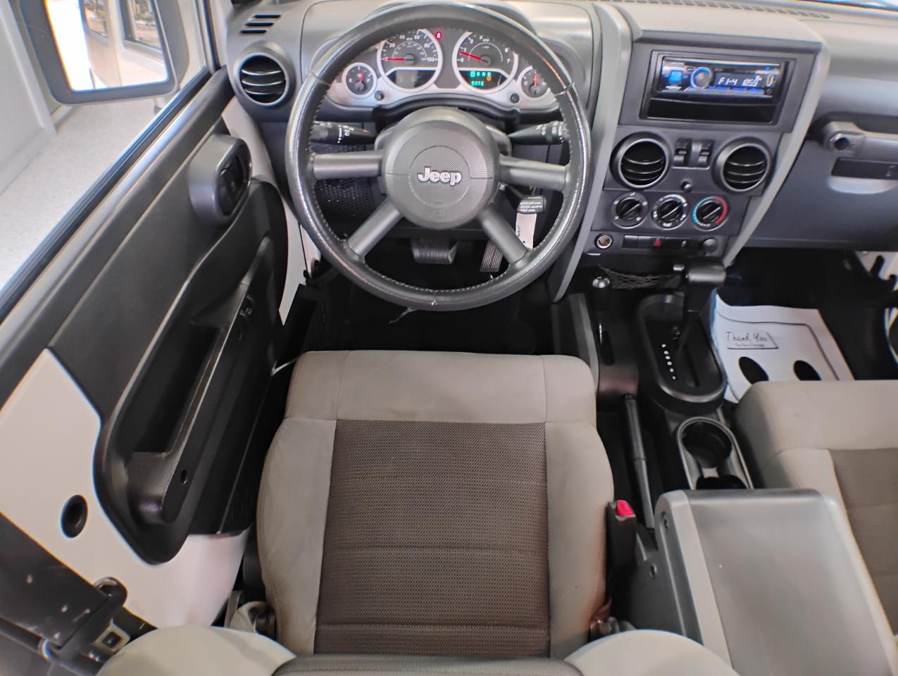 Jeep Wrangler Sport 4WD 2010