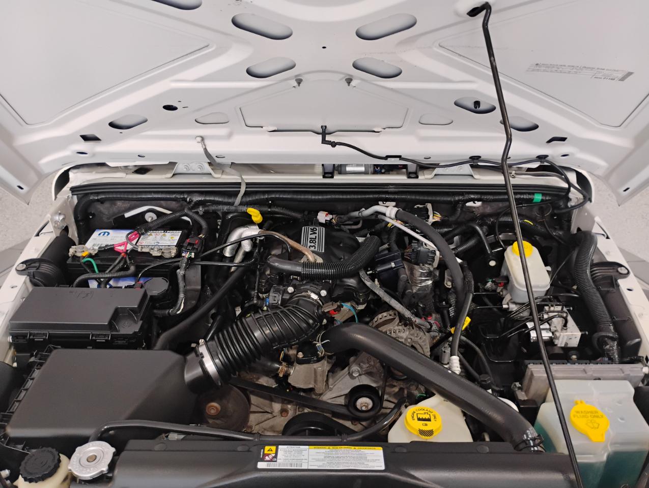 Jeep Wrangler Sport 4WD 2010