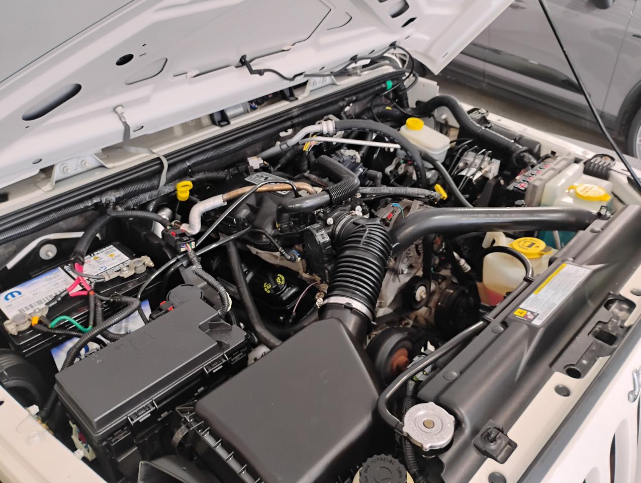 Jeep Wrangler Sport 4WD 2010