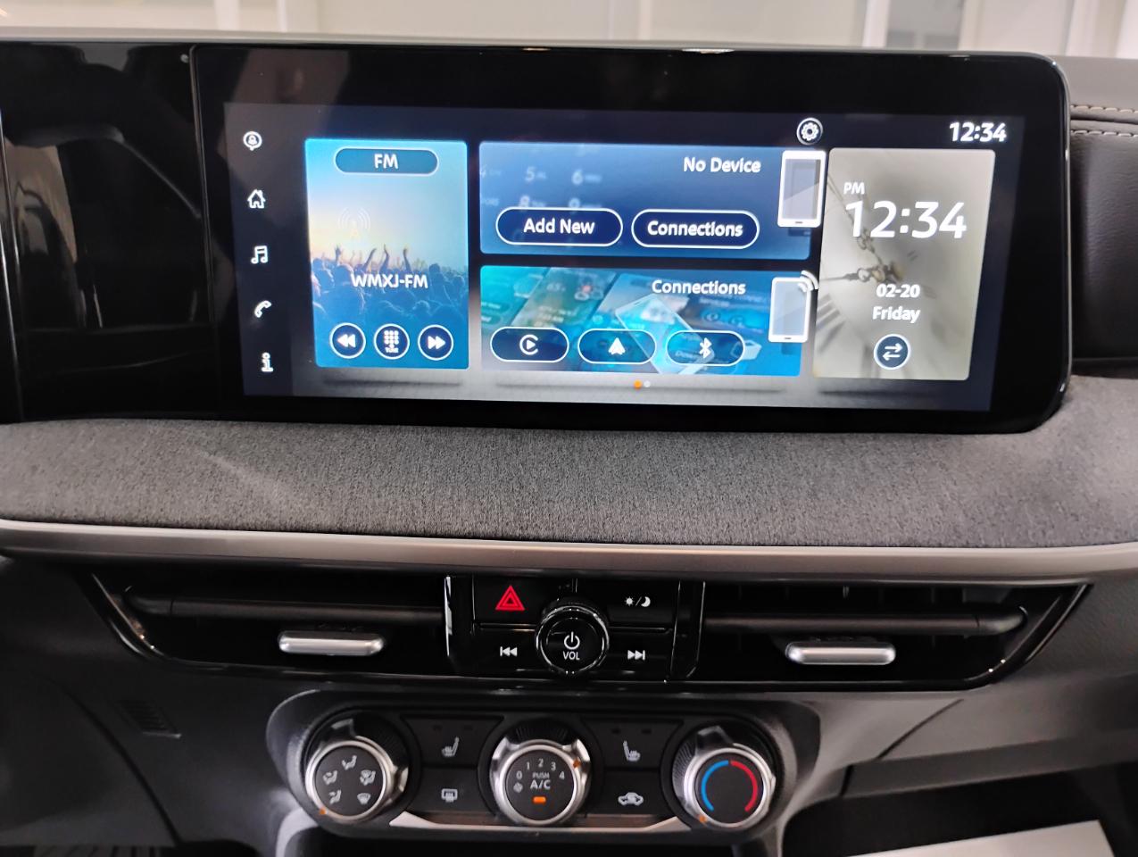 Nissan Kicks SV 2025