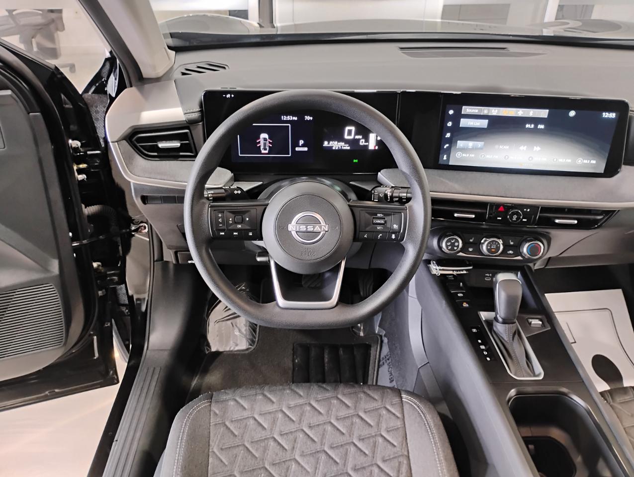 Nissan Kicks SV 2025