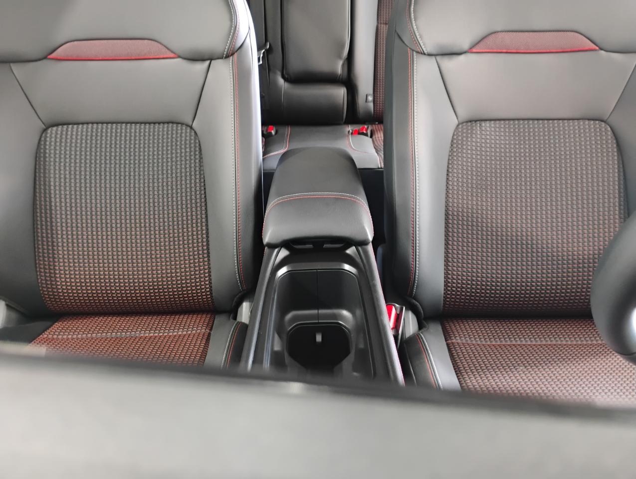 Nissan Kicks SR 2025