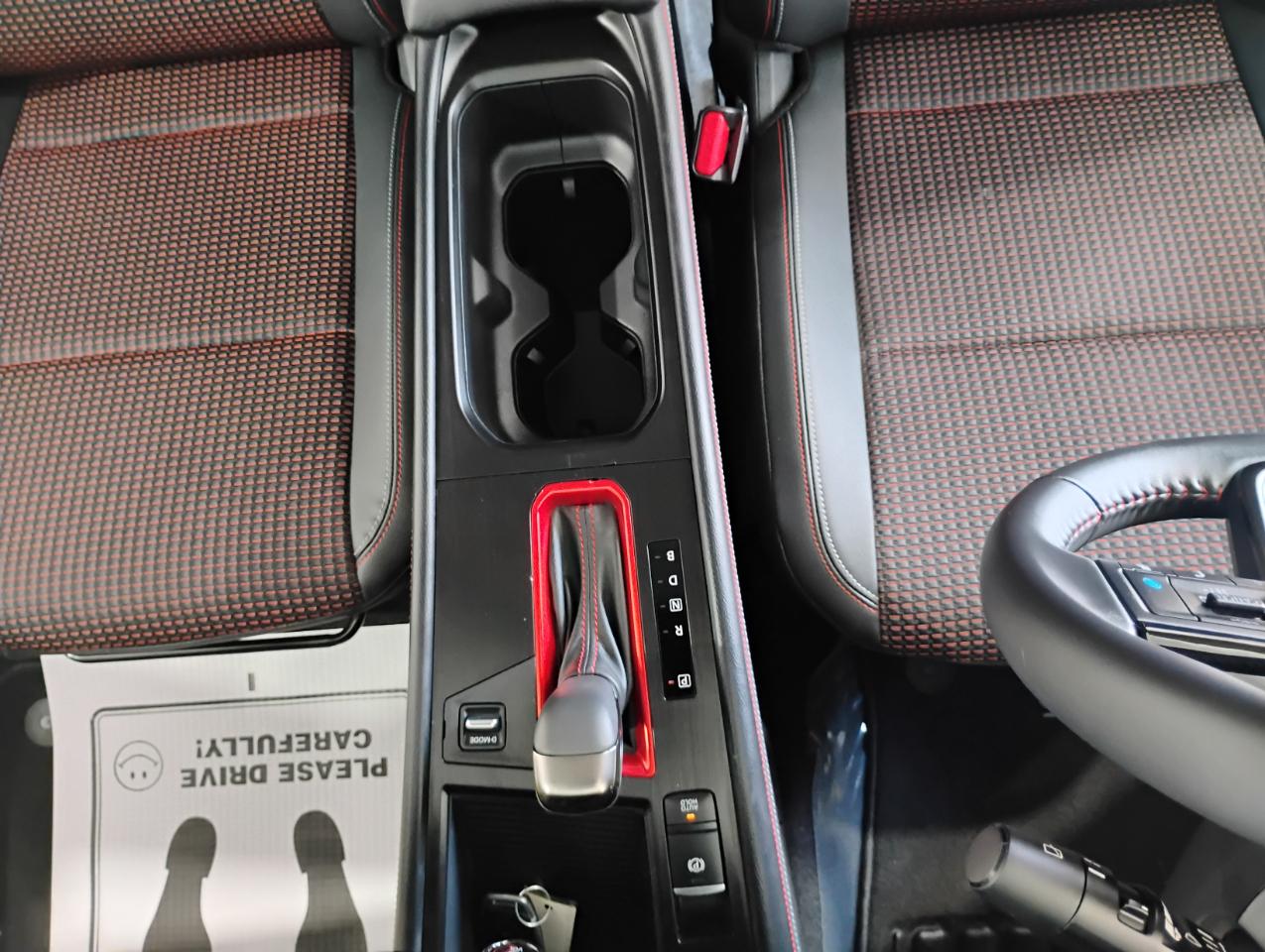 Nissan Kicks SR 2025