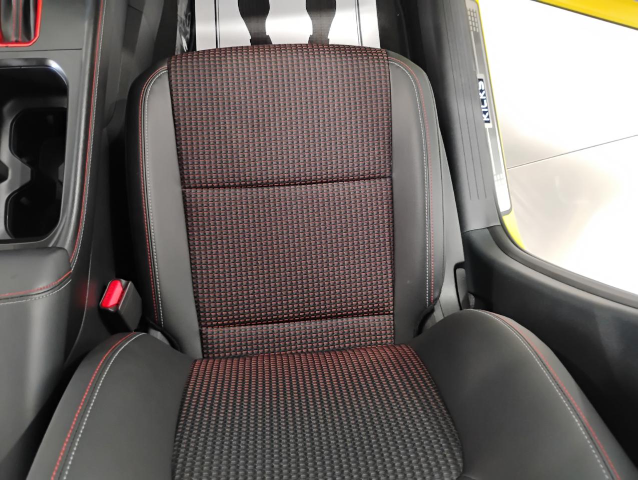 Nissan Kicks SR 2025