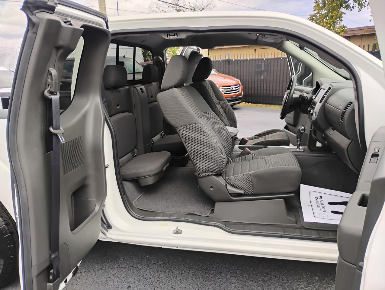 Nissan Frontier Desert Runner King Cab 5AT 2WD 2019