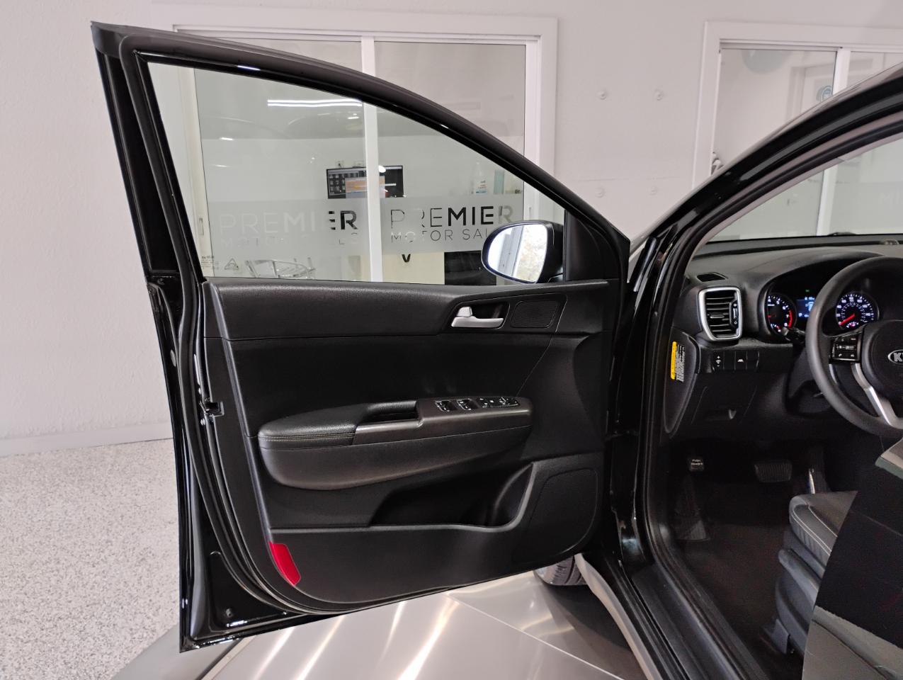 Kia Sportage LX FWD 2021