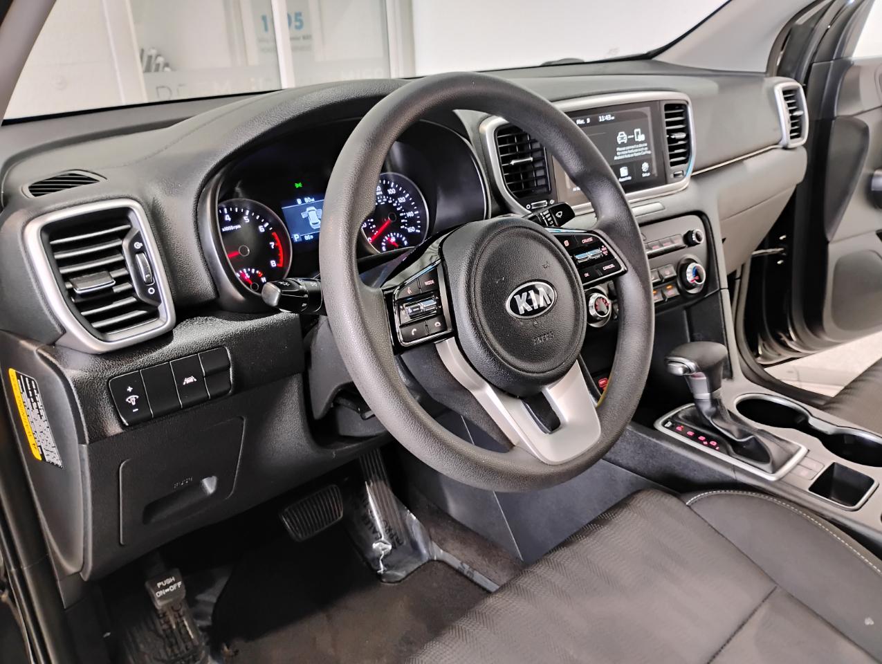 Kia Sportage LX FWD 2021