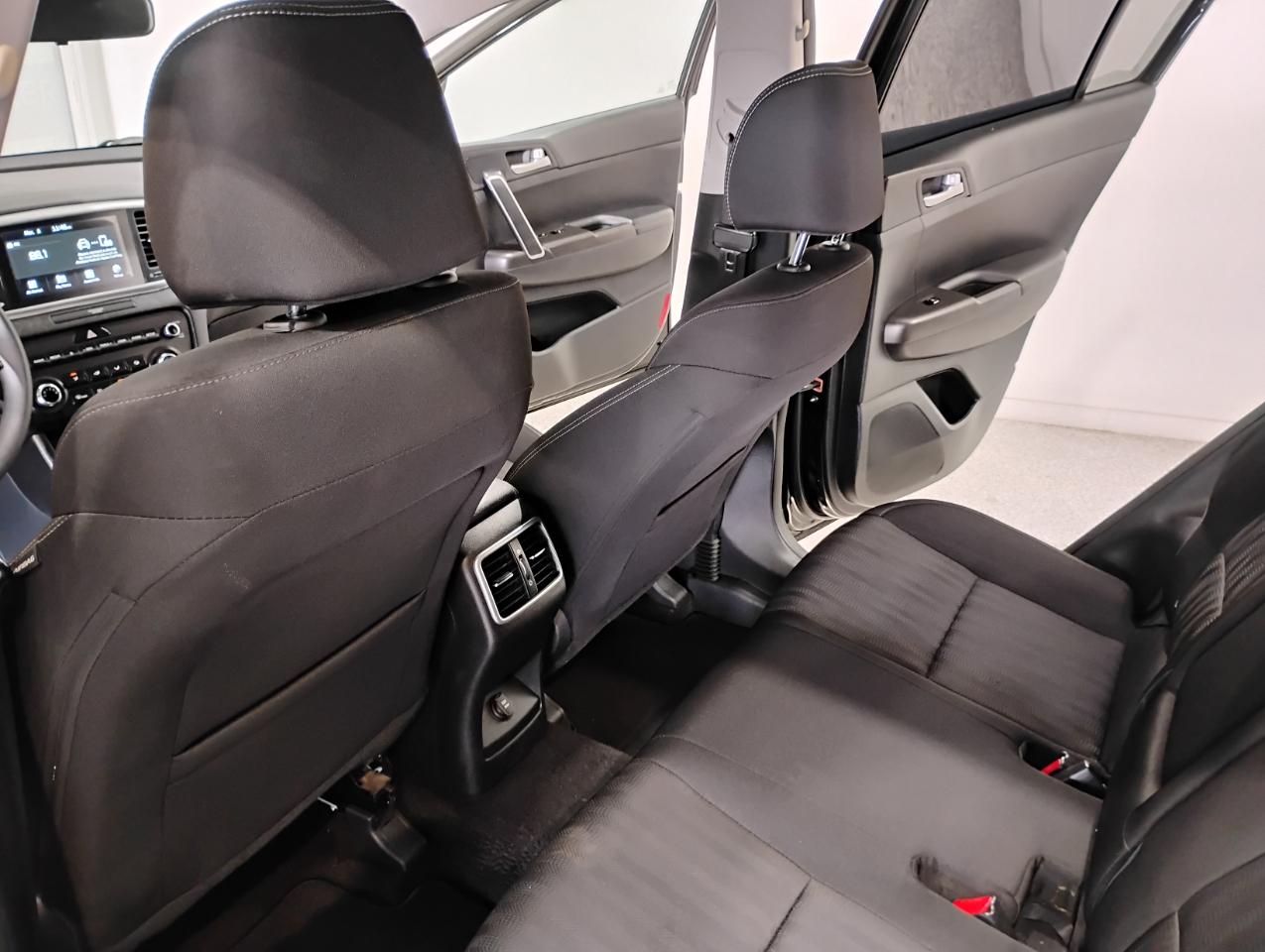 Kia Sportage LX FWD 2021