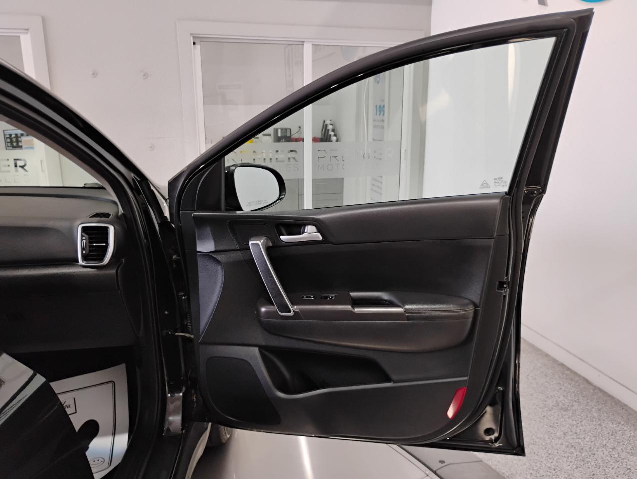 Kia Sportage LX FWD 2021