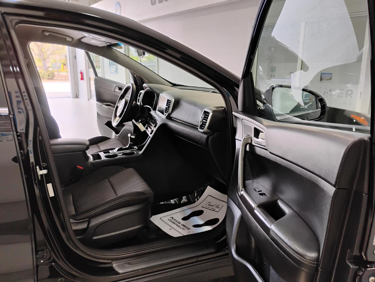 Kia Sportage LX FWD 2021