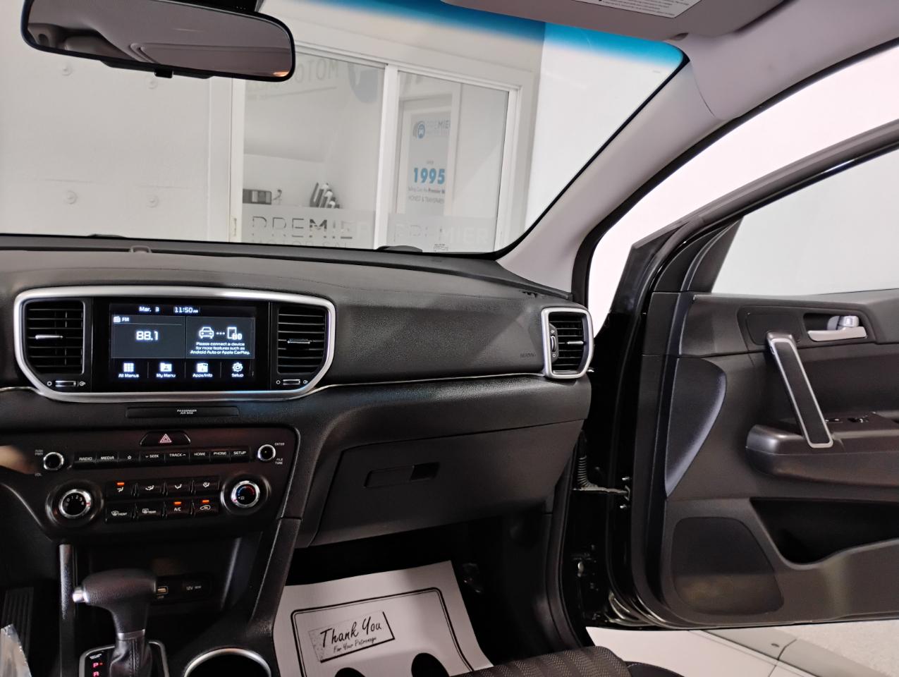 Kia Sportage LX FWD 2021