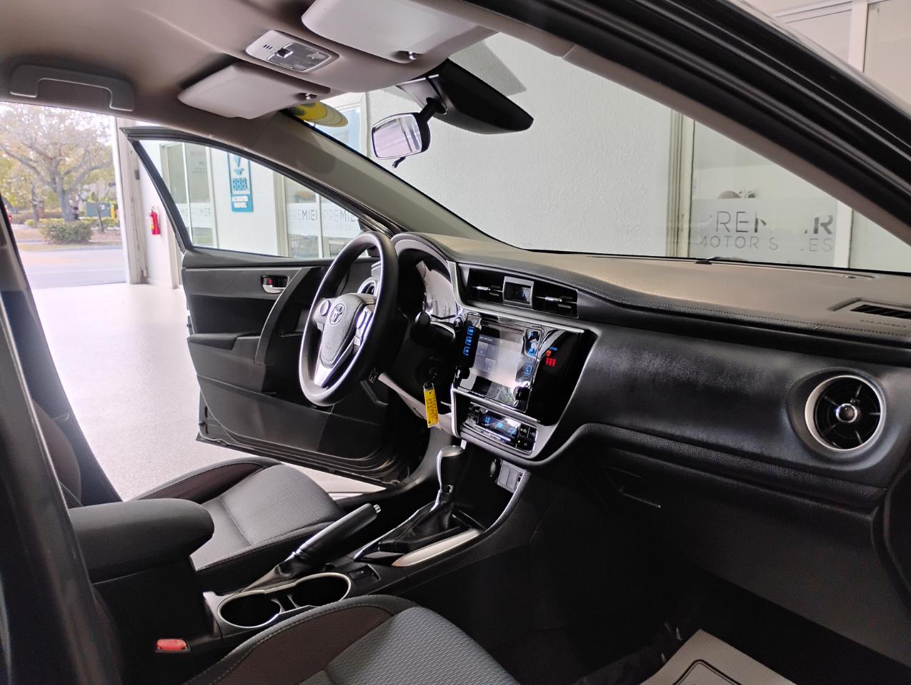 Toyota Corolla L CVT 2018