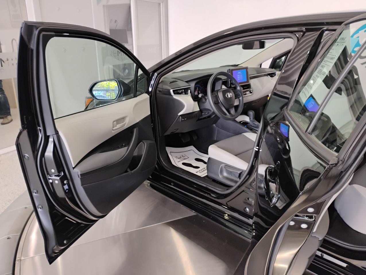 Toyota Corolla LE 2026