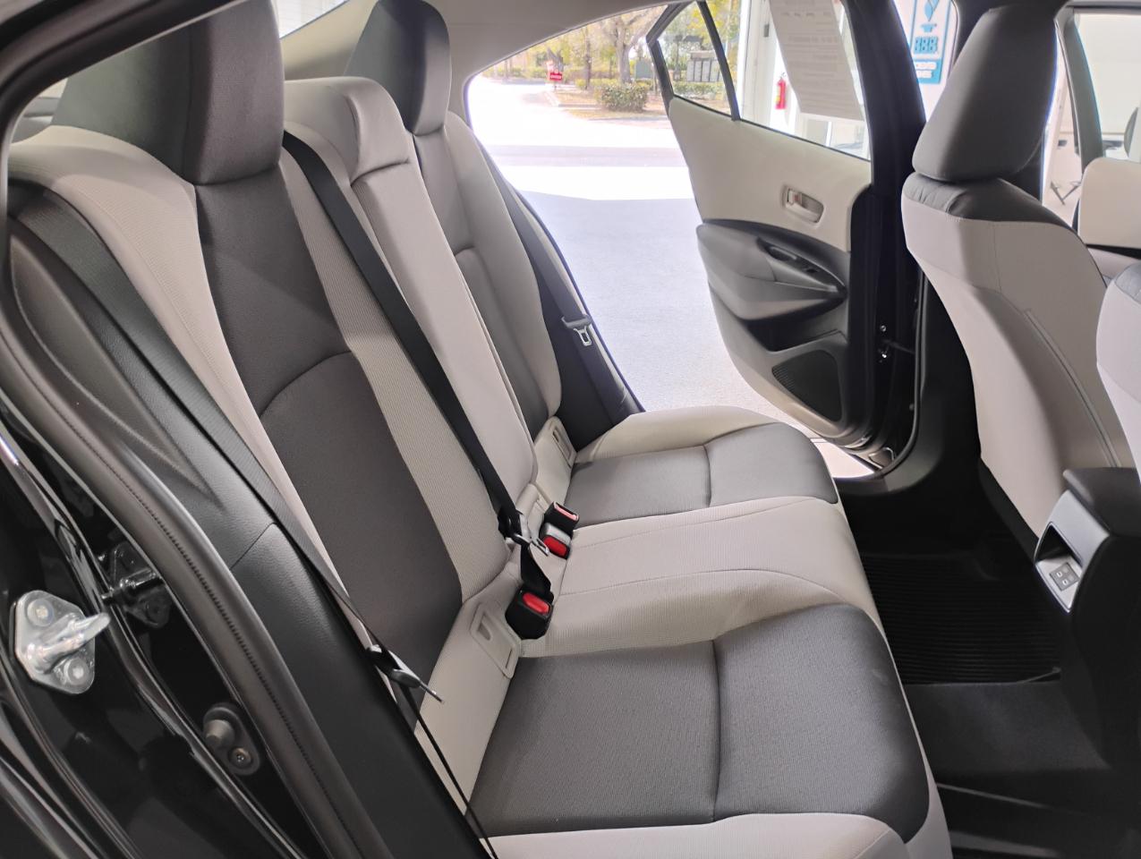 Toyota Corolla LE 2026