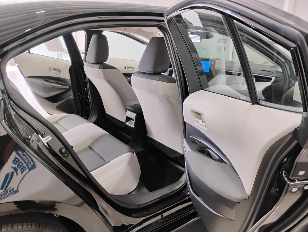 Toyota Corolla LE 2026