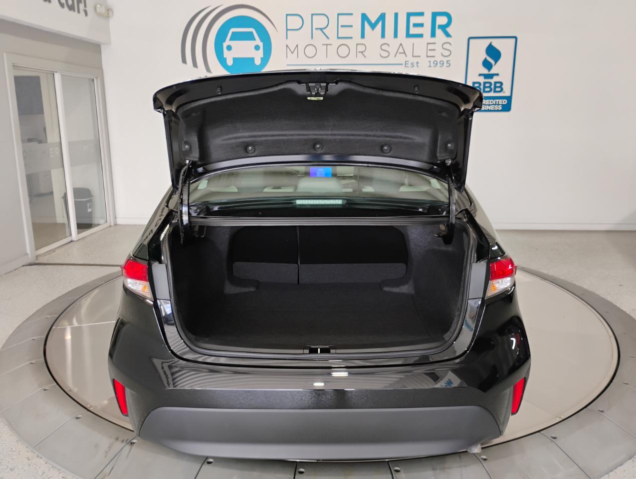 Toyota Corolla LE 2026