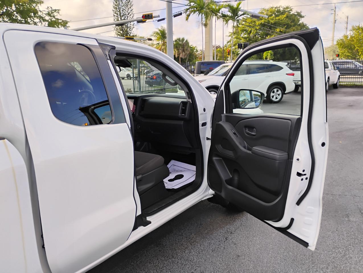 Nissan Frontier S King Cab 2WD 2023