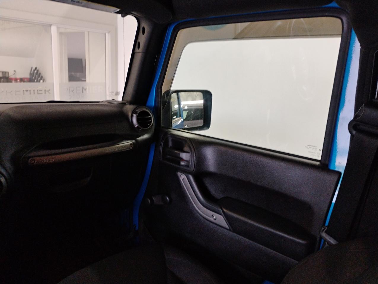 Jeep Wrangler Sport 4WD 2015