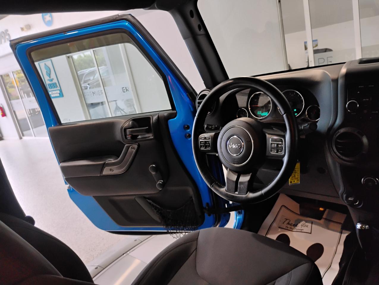 Jeep Wrangler Sport 4WD 2015