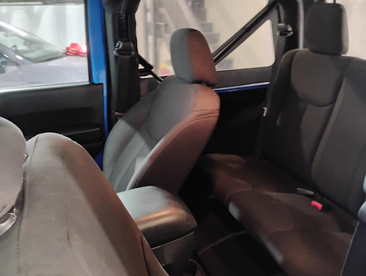 Jeep Wrangler Sport 4WD 2015