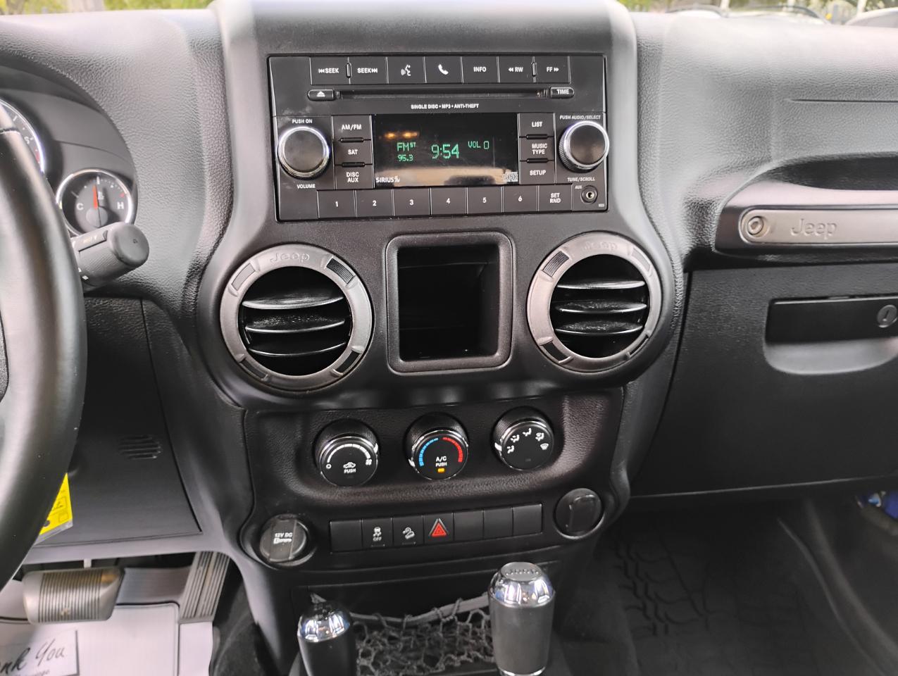 Jeep Wrangler Sport 4WD 2015