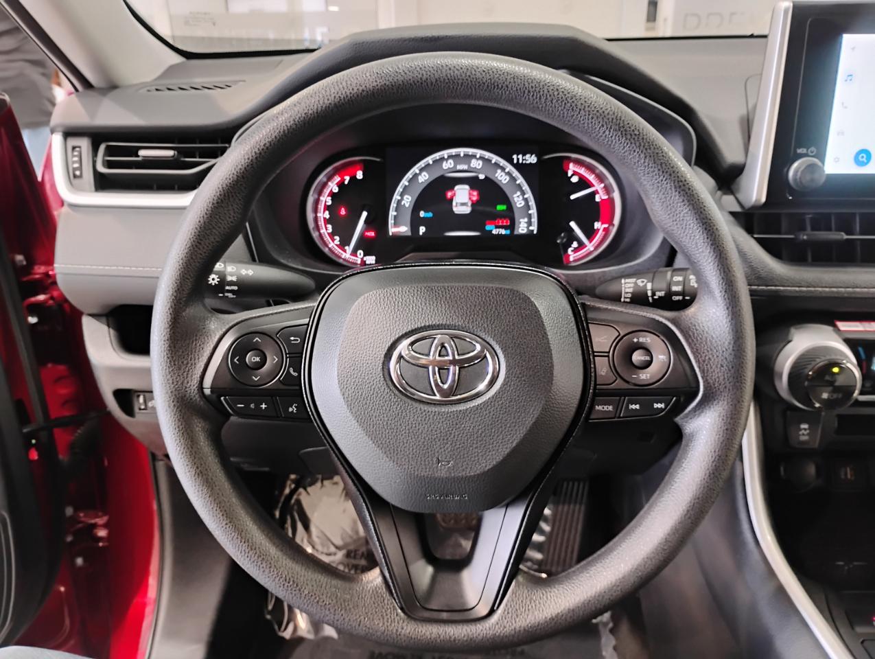 Toyota RAV4 XLE 2025