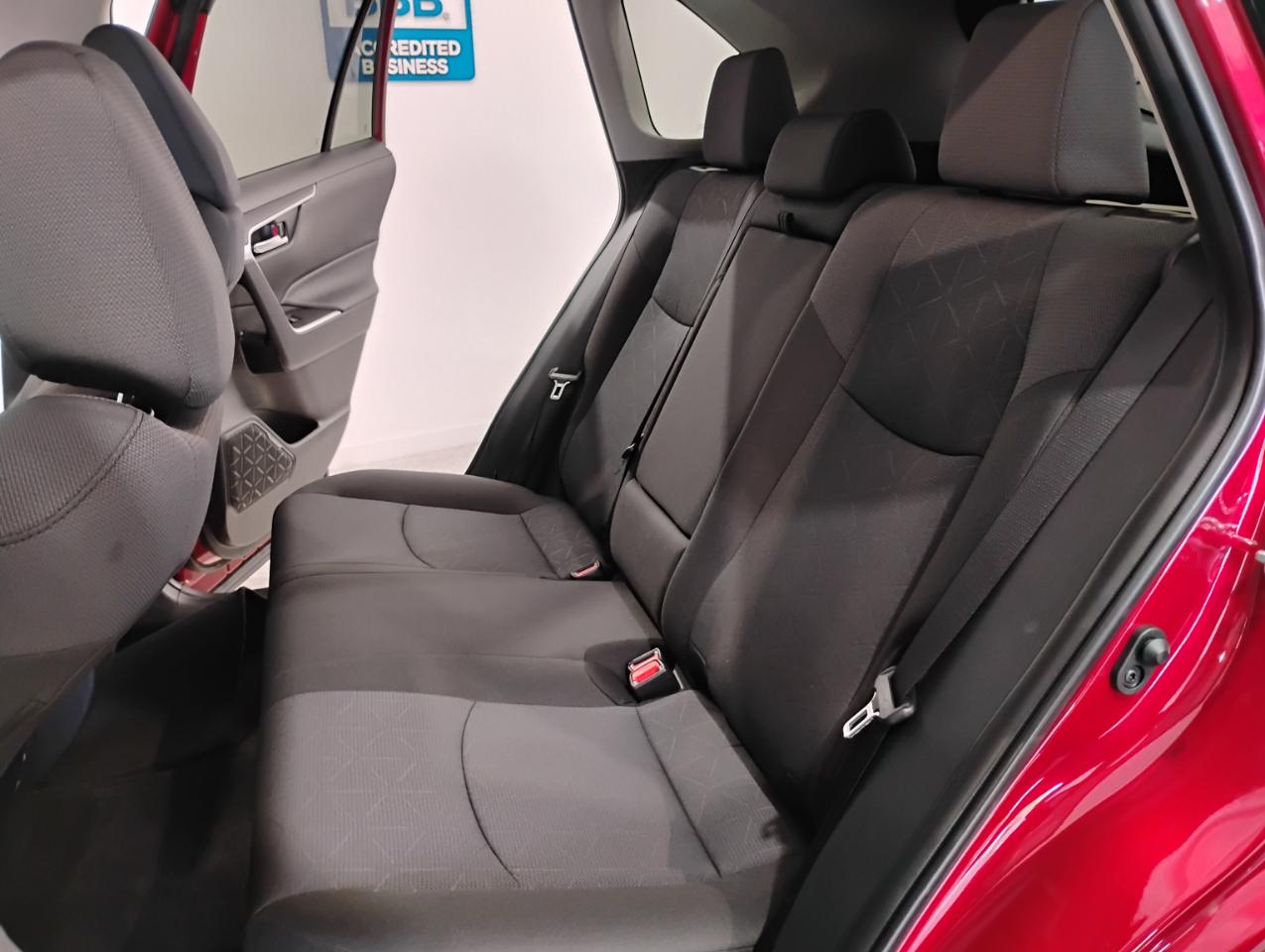 Toyota RAV4 XLE 2025