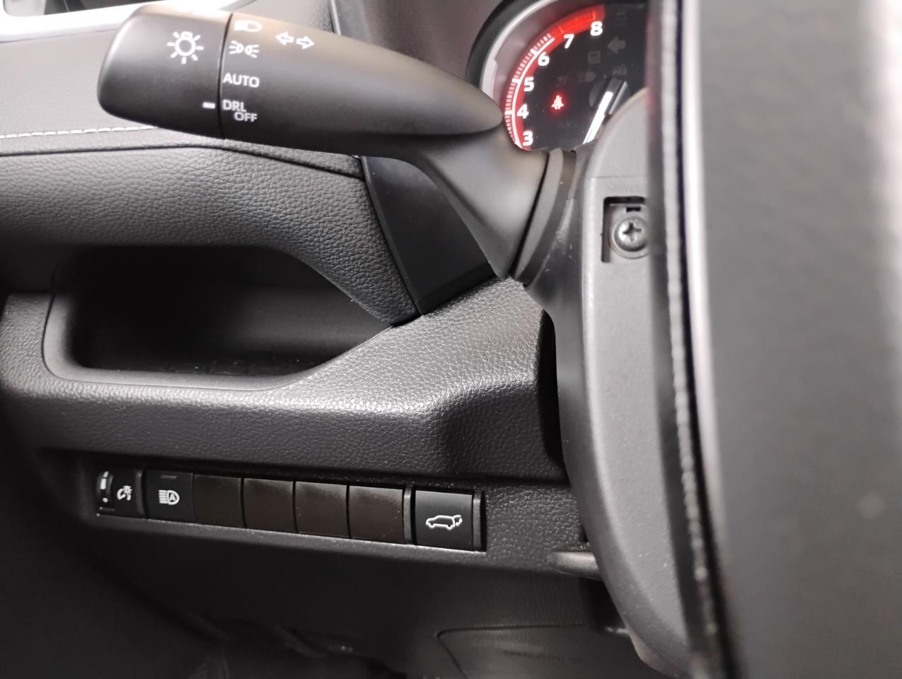 Toyota RAV4 XLE 2025