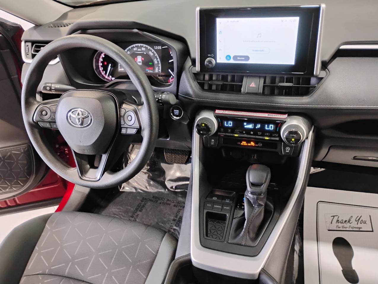 Toyota RAV4 XLE 2025