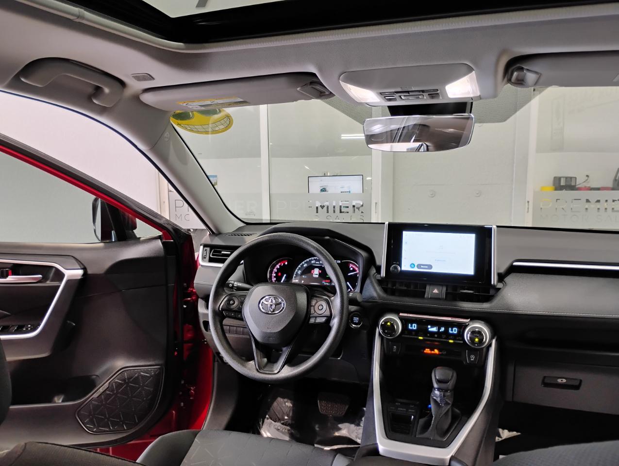 Toyota RAV4 XLE 2025