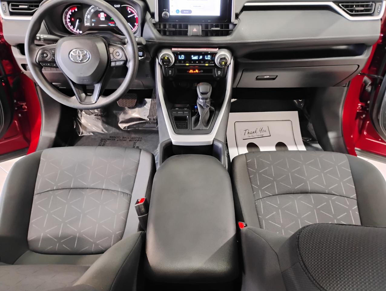 Toyota RAV4 XLE 2025