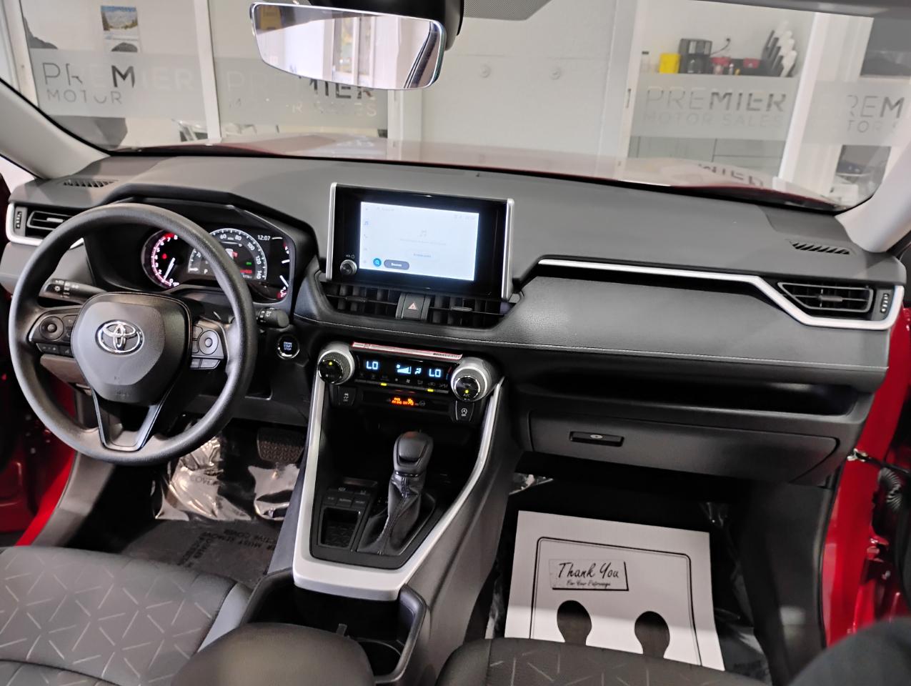 Toyota RAV4 XLE 2025