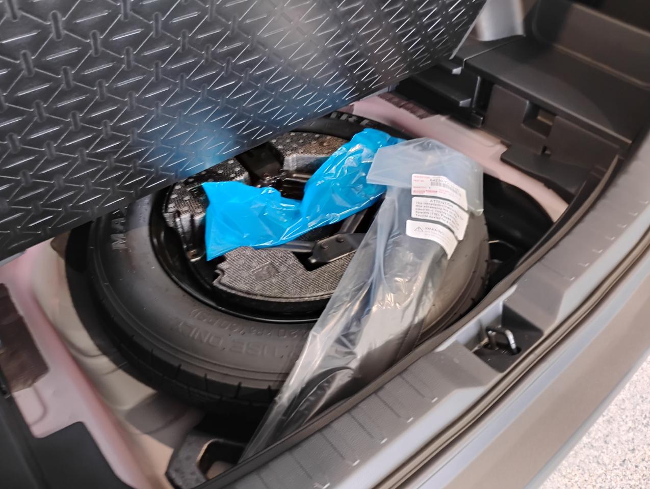 Toyota RAV4 XLE 2025