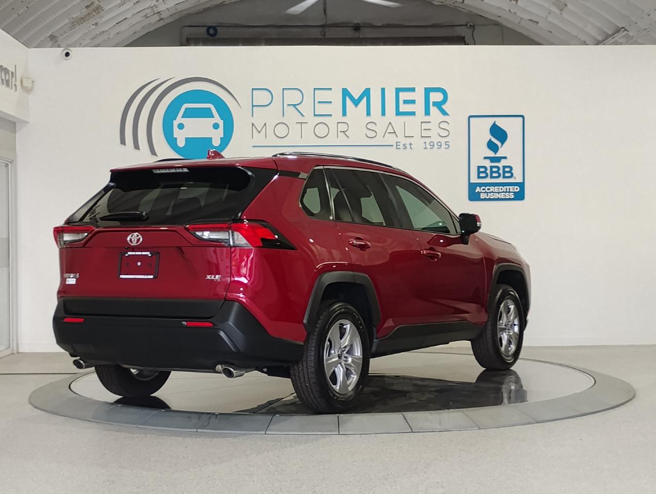 Toyota RAV4 XLE 2025