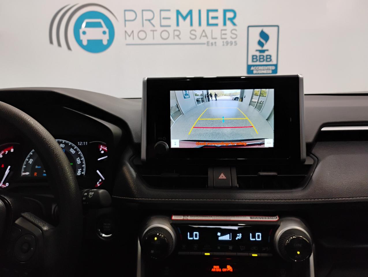 Toyota RAV4 XLE 2025