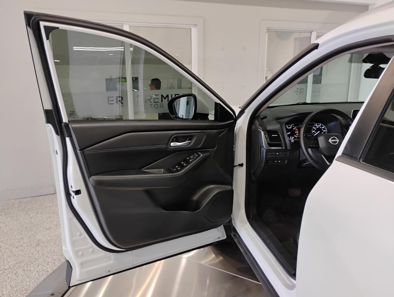 Nissan Rogue SV 2025