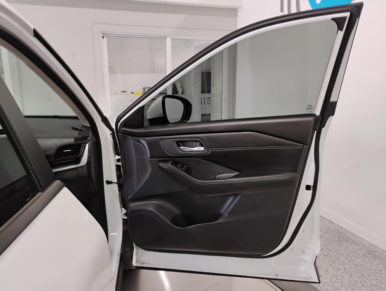 Nissan Rogue SV 2025