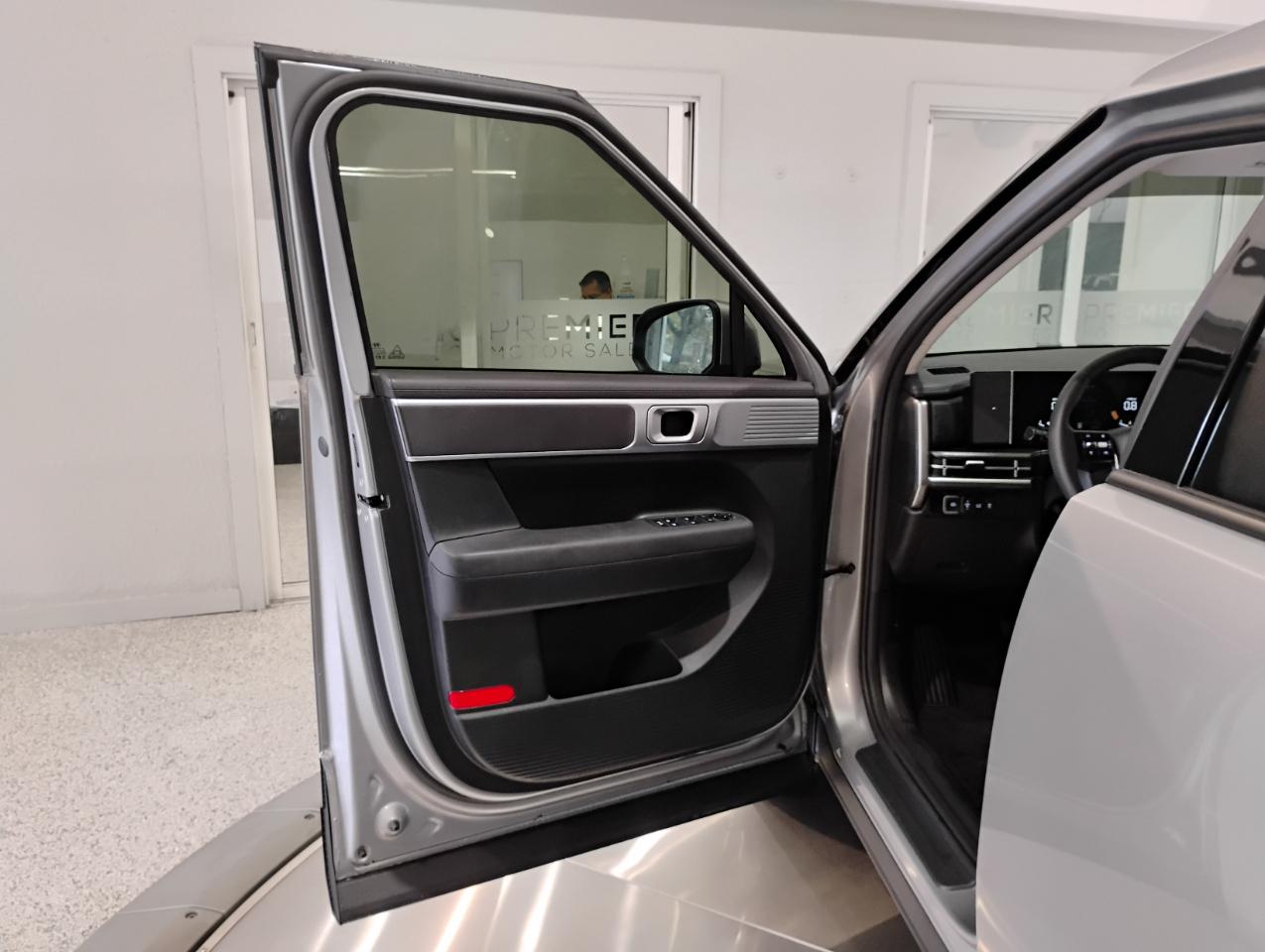 Hyundai Santa Fe SE 2024