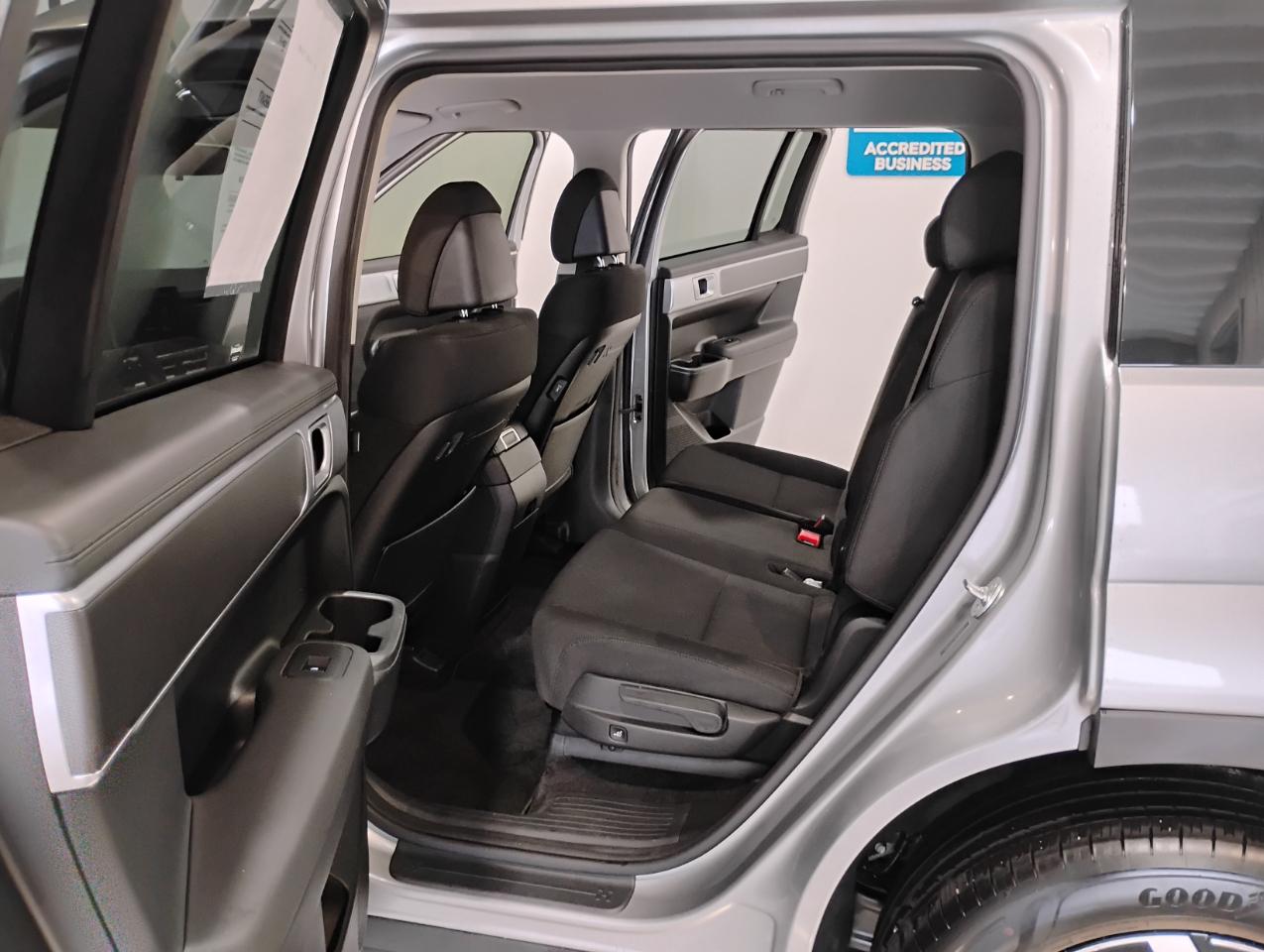 Hyundai Santa Fe SE 2024